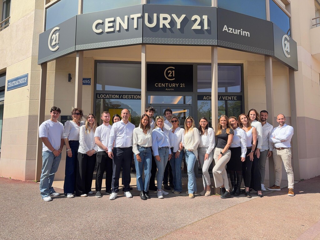 l'équipe de l'agence Azurim