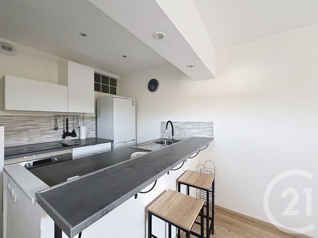 Appartement Studio à louer - 1 pièce - 22.0 m2 - MANDELIEU LA NAPOULE - 06 - PROVENCE-ALPES-COTE-D-AZUR - Century 21 Azurim