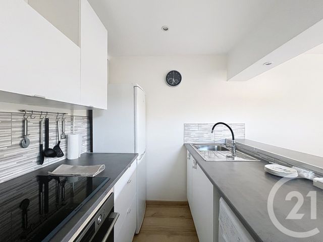 Appartement Studio à louer - 1 pièce - 22.0 m2 - MANDELIEU LA NAPOULE - 06 - PROVENCE-ALPES-COTE-D-AZUR - Century 21 Azurim