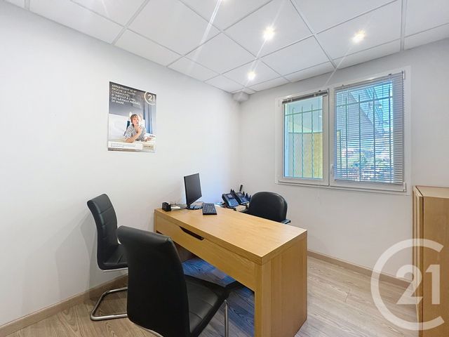 Appartement Local à louer MANDELIEU LA NAPOULE