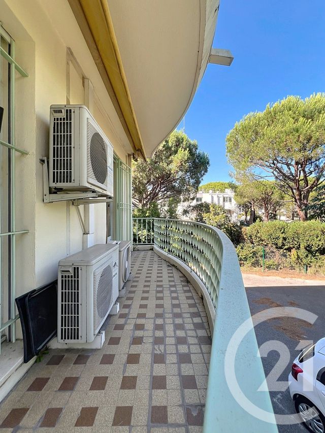 Appartement Local à louer - 4 pièces - 52.42 m2 - MANDELIEU LA NAPOULE - 06 - PROVENCE-ALPES-COTE-D-AZUR - Century 21 Azurim