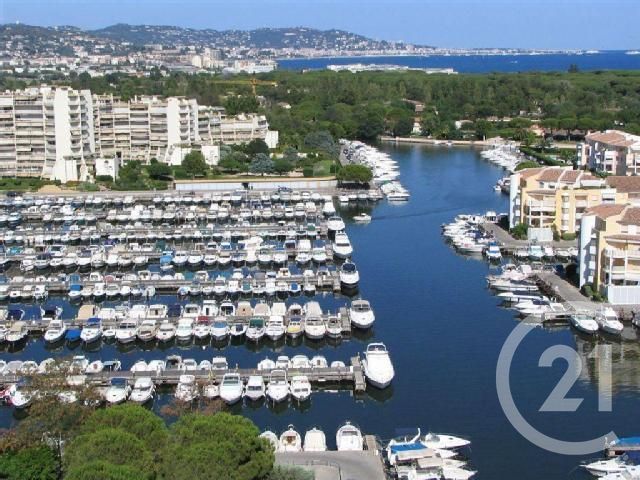 parking à louer - 13.8 m2 - MANDELIEU LA NAPOULE - 06 - PROVENCE-ALPES-COTE-D-AZUR - Century 21 Azurim