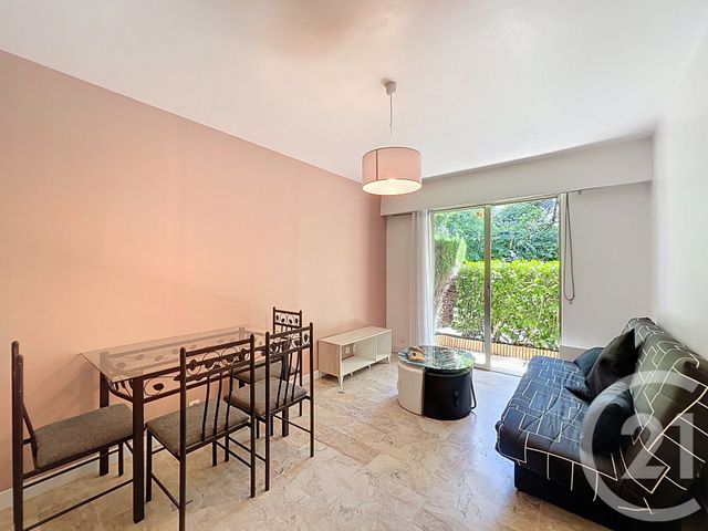 Appartement Studio à louer MANDELIEU LA NAPOULE