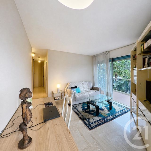 Appartement T2 à louer - 2 pièces - 43.92 m2 - MANDELIEU LA NAPOULE - 06 - PROVENCE-ALPES-COTE-D-AZUR - Century 21 Azurim