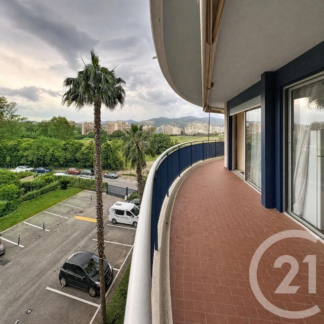 Appartement T2 à louer - 2 pièces - 43.92 m2 - MANDELIEU LA NAPOULE - 06 - PROVENCE-ALPES-COTE-D-AZUR - Century 21 Azurim