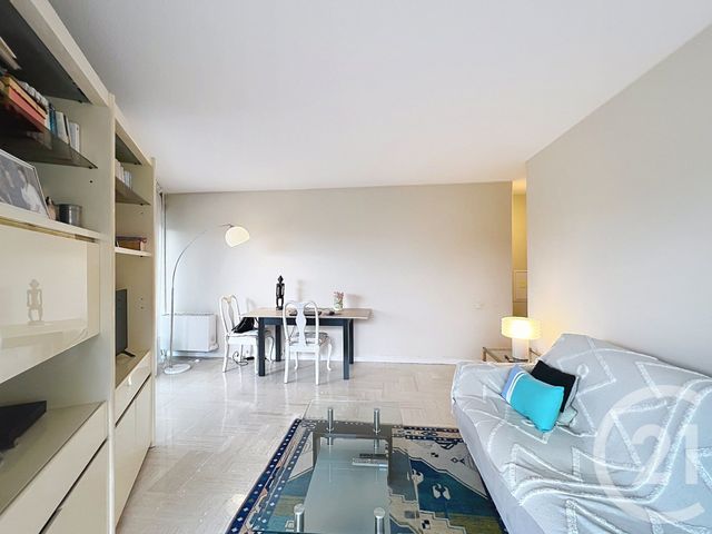 Appartement T2 à louer - 2 pièces - 43.92 m2 - MANDELIEU LA NAPOULE - 06 - PROVENCE-ALPES-COTE-D-AZUR - Century 21 Azurim
