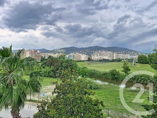 Appartement T2 à louer - 2 pièces - 43.92 m2 - MANDELIEU LA NAPOULE - 06 - PROVENCE-ALPES-COTE-D-AZUR - Century 21 Azurim