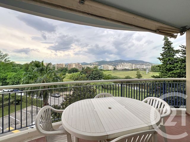 Appartement T2 à louer - 2 pièces - 43.92 m2 - MANDELIEU LA NAPOULE - 06 - PROVENCE-ALPES-COTE-D-AZUR - Century 21 Azurim
