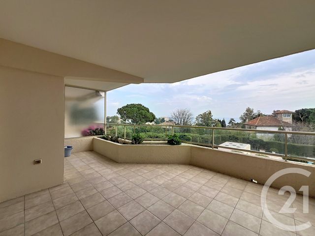Appartement Studio à louer - 2 pièces - 33.63 m2 - CANNES LA BOCCA - 06 - PROVENCE-ALPES-COTE-D-AZUR - Century 21 Azurim