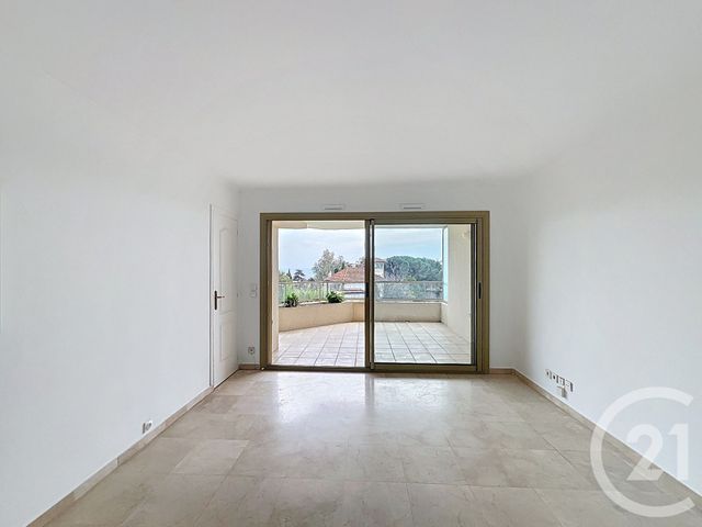 Appartement Studio à louer - 2 pièces - 33.63 m2 - CANNES LA BOCCA - 06 - PROVENCE-ALPES-COTE-D-AZUR - Century 21 Azurim