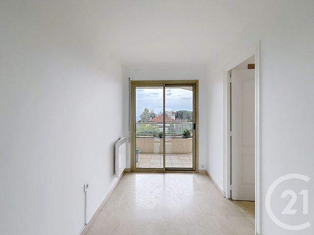 Appartement Studio à louer - 2 pièces - 33.63 m2 - CANNES LA BOCCA - 06 - PROVENCE-ALPES-COTE-D-AZUR - Century 21 Azurim