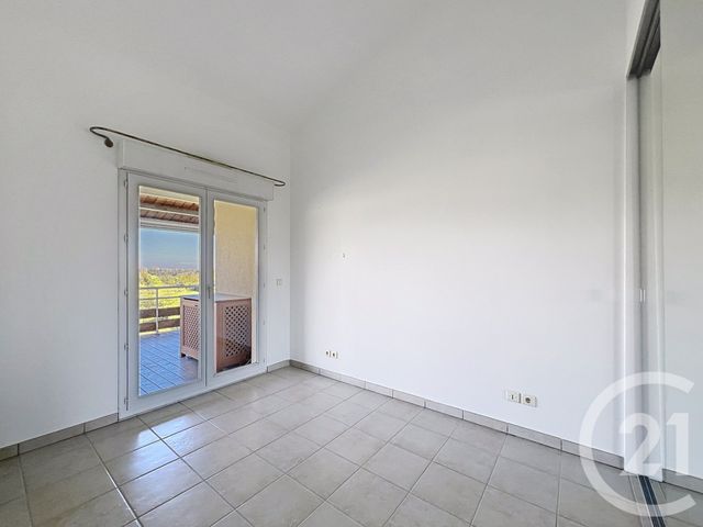 Appartement F3 à louer - 3 pièces - 100.14 m2 - MANDELIEU LA NAPOULE - 06 - PROVENCE-ALPES-COTE-D-AZUR - Century 21 Azurim