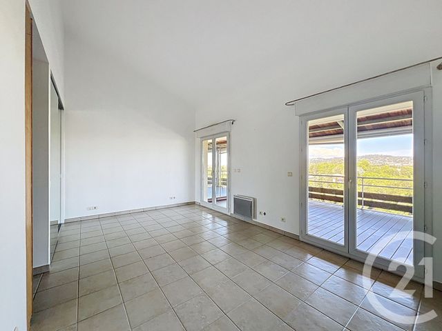 Appartement F3 à louer - 3 pièces - 100.14 m2 - MANDELIEU LA NAPOULE - 06 - PROVENCE-ALPES-COTE-D-AZUR - Century 21 Azurim