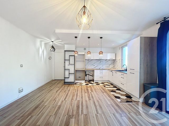 Appartement T3 à louer - 3 pièces - 53.45 m2 - CANNES - 06 - PROVENCE-ALPES-COTE-D-AZUR - Century 21 Azurim