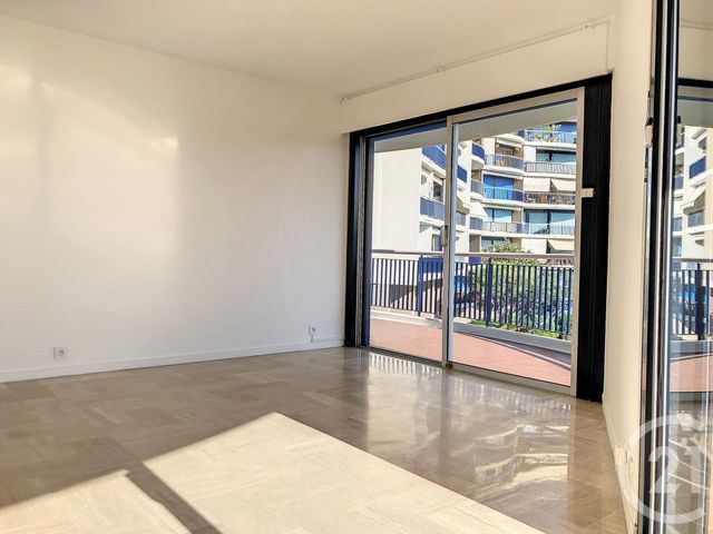 Appartement F2 à louer - 2 pièces - 45.49 m2 - MANDELIEU LA NAPOULE - 06 - PROVENCE-ALPES-COTE-D-AZUR - Century 21 Azurim