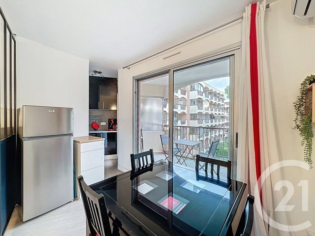 Appartement T1 à louer - 1 pièce - 24.64 m2 - MANDELIEU LA NAPOULE - 06 - PROVENCE-ALPES-COTE-D-AZUR - Century 21 Azurim