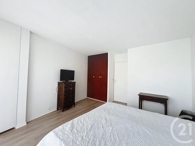 Appartement T2 à louer - 3 pièces - 79.1 m2 - MANDELIEU LA NAPOULE - 06 - PROVENCE-ALPES-COTE-D-AZUR - Century 21 Azurim