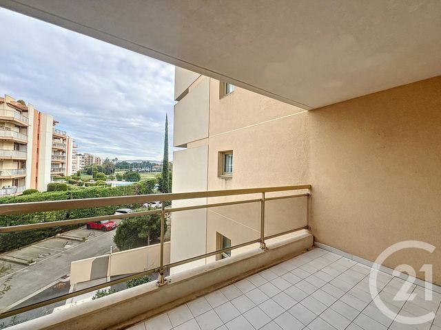 Appartement Studio à louer - 1 pièce - 26.31 m2 - MANDELIEU LA NAPOULE - 06 - PROVENCE-ALPES-COTE-D-AZUR - Century 21 Azurim