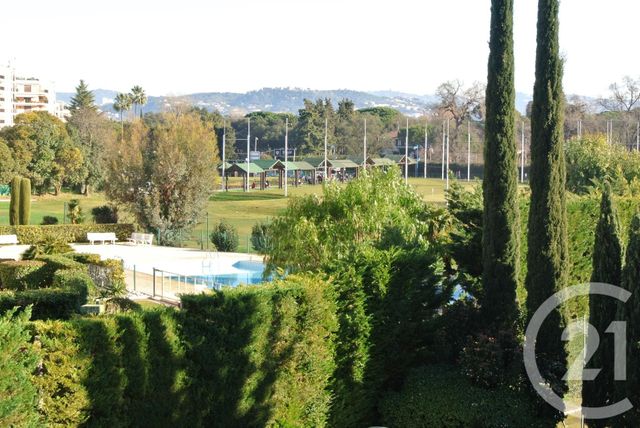 Appartement Studio à louer - 1 pièce - 26.31 m2 - MANDELIEU LA NAPOULE - 06 - PROVENCE-ALPES-COTE-D-AZUR - Century 21 Azurim