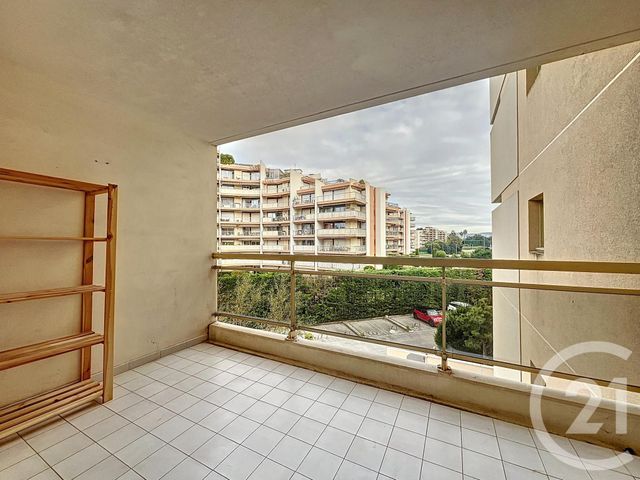 Appartement Studio à louer - 1 pièce - 26.31 m2 - MANDELIEU LA NAPOULE - 06 - PROVENCE-ALPES-COTE-D-AZUR - Century 21 Azurim