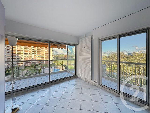 Appartement T2 à louer - 2 pièces - 32.39 m2 - MANDELIEU LA NAPOULE - 06 - PROVENCE-ALPES-COTE-D-AZUR - Century 21 Azurim
