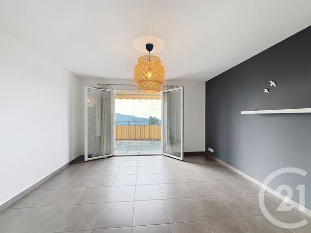 Appartement T2 à louer - 2 pièces - 42.3 m2 - TANNERON - 83 - PROVENCE-ALPES-COTE-D-AZUR - Century 21 Azurim
