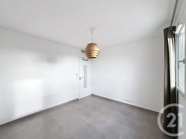 Appartement T2 à louer - 2 pièces - 42.3 m2 - TANNERON - 83 - PROVENCE-ALPES-COTE-D-AZUR - Century 21 Azurim