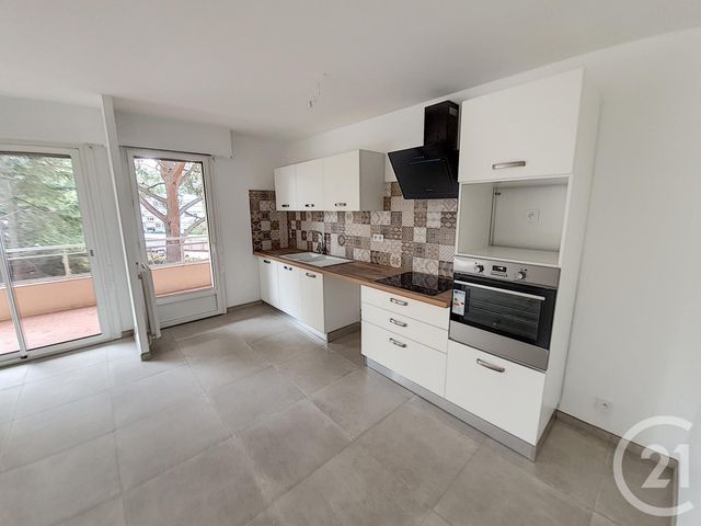 Appartement F3 à louer - 3 pièces - 83.34 m2 - MANDELIEU LA NAPOULE - 06 - PROVENCE-ALPES-COTE-D-AZUR - Century 21 Azurim