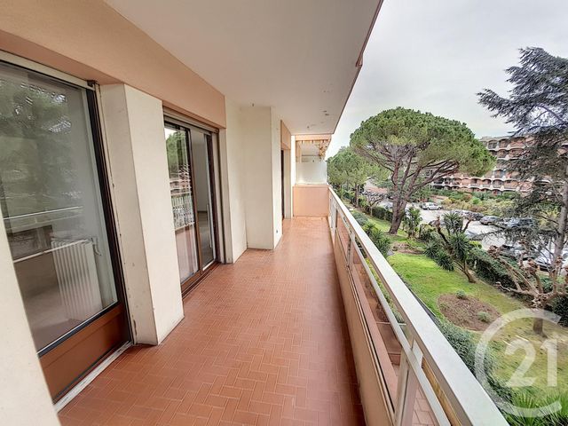 Appartement F3 à louer - 3 pièces - 83.34 m2 - MANDELIEU LA NAPOULE - 06 - PROVENCE-ALPES-COTE-D-AZUR - Century 21 Azurim