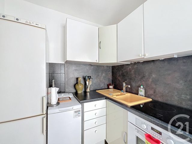 Appartement F1 à louer - 1 pièce - 32.69 m2 - MANDELIEU LA NAPOULE - 06 - PROVENCE-ALPES-COTE-D-AZUR - Century 21 Azurim