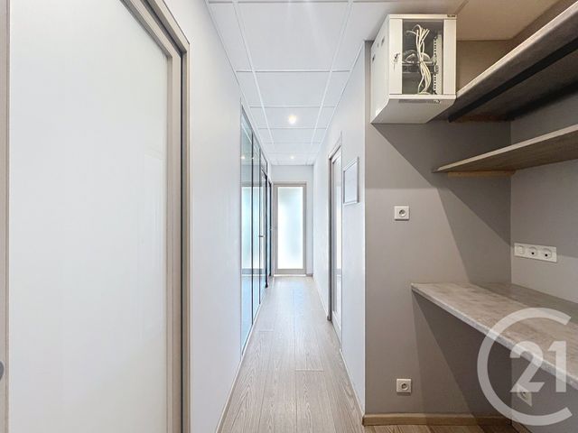 Appartement Local à louer - 4 pièces - 52.42 m2 - MANDELIEU LA NAPOULE - 06 - PROVENCE-ALPES-COTE-D-AZUR - Century 21 Azurim