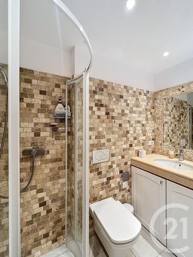 Appartement F3 à louer - 3 pièces - 56.31 m2 - MANDELIEU LA NAPOULE - 06 - PROVENCE-ALPES-COTE-D-AZUR - Century 21 Azurim