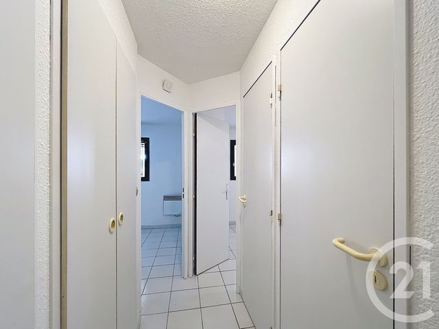 Appartement T3 à louer - 2 pièces - 33.59 m2 - CANNES LA BOCCA - 06 - PROVENCE-ALPES-COTE-D-AZUR - Century 21 Azurim