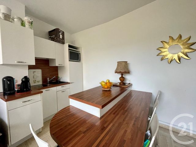 Appartement F2 à louer - 2 pièces - 32.42 m2 - MANDELIEU LA NAPOULE - 06 - PROVENCE-ALPES-COTE-D-AZUR - Century 21 Azurim