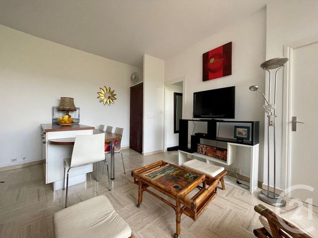 Appartement F2 à louer - 2 pièces - 32.42 m2 - MANDELIEU LA NAPOULE - 06 - PROVENCE-ALPES-COTE-D-AZUR - Century 21 Azurim