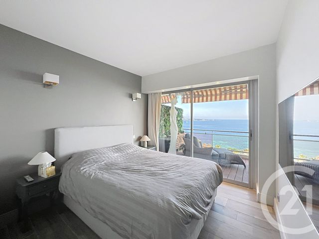 Appartement F5 à louer - 5 pièces - 107.46 m2 - VALLAURIS - 06 - PROVENCE-ALPES-COTE-D-AZUR - Century 21 Azurim