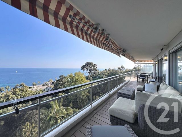 Appartement F5 à louer - 5 pièces - 107.46 m2 - VALLAURIS - 06 - PROVENCE-ALPES-COTE-D-AZUR - Century 21 Azurim