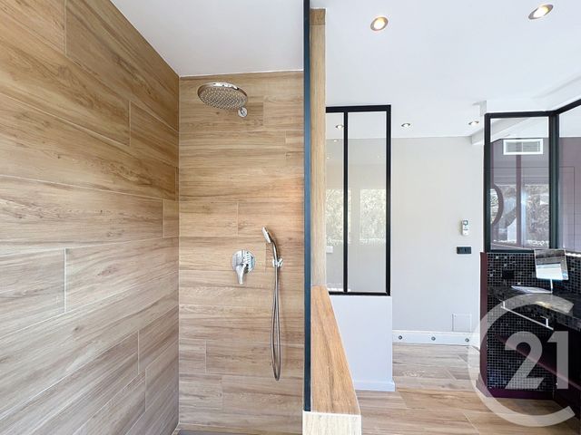 Appartement F5 à louer - 5 pièces - 107.46 m2 - VALLAURIS - 06 - PROVENCE-ALPES-COTE-D-AZUR - Century 21 Azurim