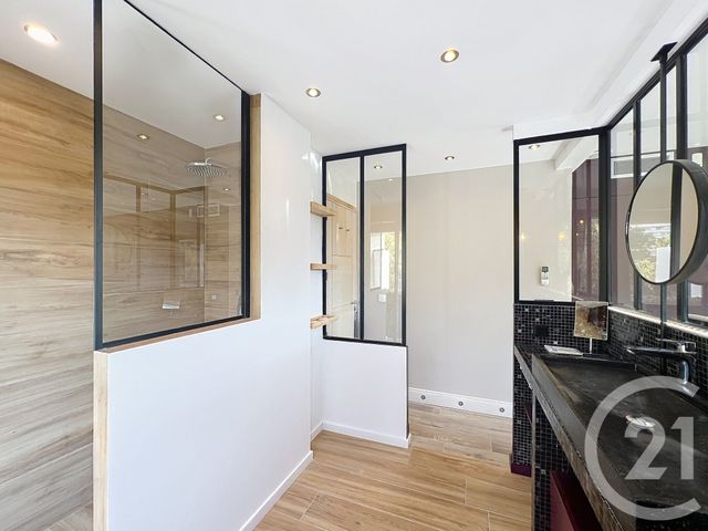 Appartement F5 à louer - 5 pièces - 107.46 m2 - VALLAURIS - 06 - PROVENCE-ALPES-COTE-D-AZUR - Century 21 Azurim