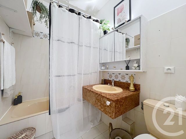 Appartement T1 à louer - 1 pièce - 21.85 m2 - MANDELIEU LA NAPOULE - 06 - PROVENCE-ALPES-COTE-D-AZUR - Century 21 Azurim