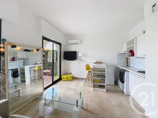 Appartement T1 à louer - 1 pièce - 21.85 m2 - MANDELIEU LA NAPOULE - 06 - PROVENCE-ALPES-COTE-D-AZUR - Century 21 Azurim