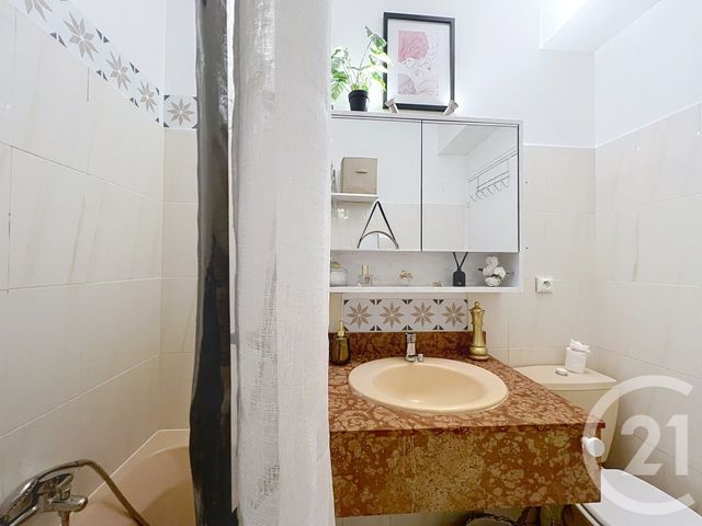 Appartement T1 à louer - 1 pièce - 21.85 m2 - MANDELIEU LA NAPOULE - 06 - PROVENCE-ALPES-COTE-D-AZUR - Century 21 Azurim