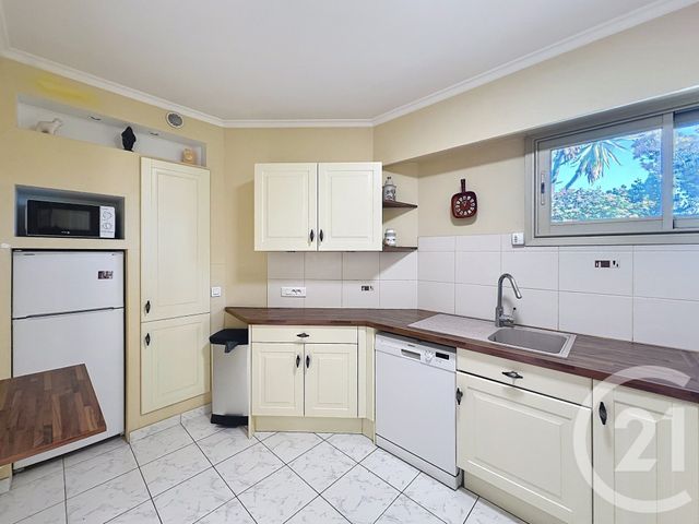 Appartement T2 à louer - 2 pièces - 52.68 m2 - MANDELIEU LA NAPOULE - 06 - PROVENCE-ALPES-COTE-D-AZUR - Century 21 Azurim