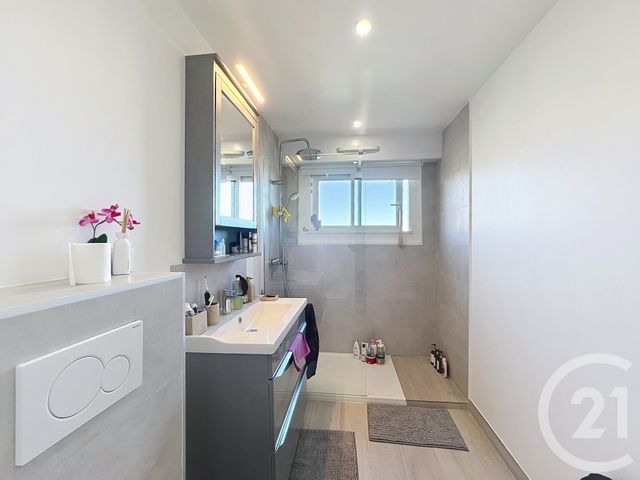 Appartement Studio à louer - 1 pièce - 29.23 m2 - MANDELIEU LA NAPOULE - 06 - PROVENCE-ALPES-COTE-D-AZUR - Century 21 Azurim