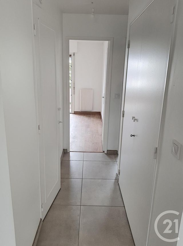Appartement F3 à louer - 3 pièces - 83.34 m2 - MANDELIEU LA NAPOULE - 06 - PROVENCE-ALPES-COTE-D-AZUR - Century 21 Azurim