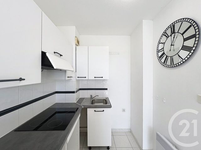 Appartement T2 à louer - 2 pièces - 38.67 m2 - MANDELIEU LA NAPOULE - 06 - PROVENCE-ALPES-COTE-D-AZUR - Century 21 Azurim
