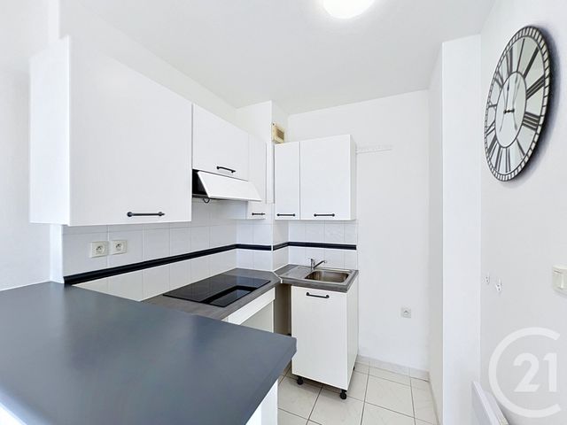 Appartement T2 à louer - 2 pièces - 38.67 m2 - MANDELIEU LA NAPOULE - 06 - PROVENCE-ALPES-COTE-D-AZUR - Century 21 Azurim