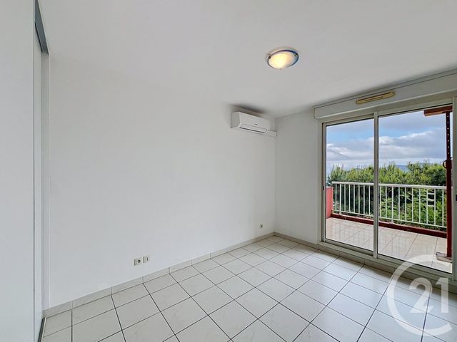 Appartement T2 à louer - 2 pièces - 38.67 m2 - MANDELIEU LA NAPOULE - 06 - PROVENCE-ALPES-COTE-D-AZUR - Century 21 Azurim