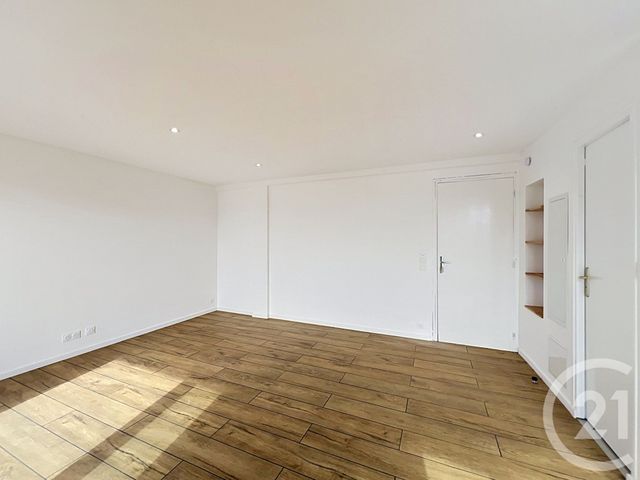 Appartement T1 à louer - 1 pièce - 28.53 m2 - MANDELIEU LA NAPOULE - 06 - PROVENCE-ALPES-COTE-D-AZUR - Century 21 Azurim