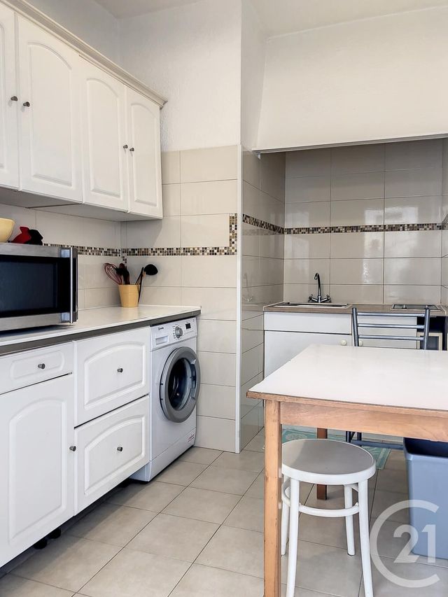 Appartement T2 à louer - 2 pièces - 46.88 m2 - MANDELIEU LA NAPOULE - 06 - PROVENCE-ALPES-COTE-D-AZUR - Century 21 Azurim